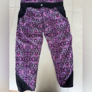 Athleta crop workout pants Medium